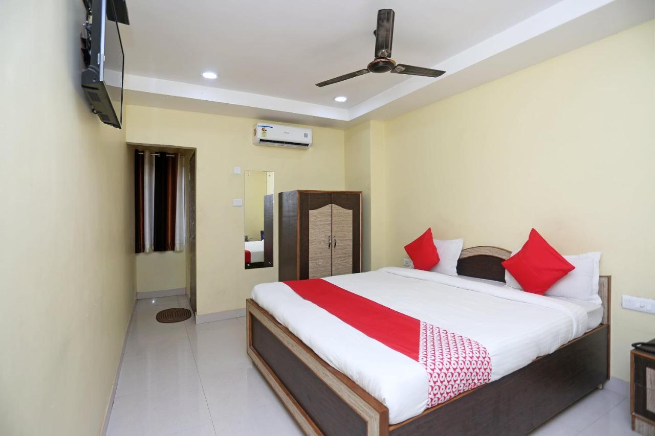 Oyo 15355 Govind Guest House Gorakhpur Buitenkant foto